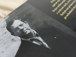 skleněný náhrobek, epitafní skleněná deska, skleněná deska na hrob, fotografie na hrob ze skla, skleněný pomník skleněný náhrobek, epitafní skleněná deska, skleněná deska na hrob, fotografie na hrob ze skla, skleněný pomník