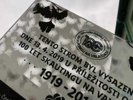 skleněná pamětní deska, pamětní deska ze skla, fotografie na skle, epitafní deska ze skla