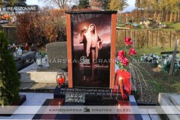 skleněný náhrobek, epitafní skleněná deska, skleněná deska na hrob, fotografie na hrob ze skla, skleněný pomník skleněný náhrobek, epitafní skleněná deska, skleněná deska na hrob, fotografie na hrob ze skla, skleněný pomník