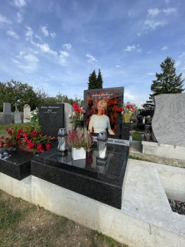 skleněný náhrobek, epitafní skleněná deska, skleněná deska na hrob, fotografie na hrob ze skla, skleněný pomník skleněný náhrobek, epitafní skleněná deska, skleněná deska na hrob, fotografie na hrob ze skla, skleněný pomník