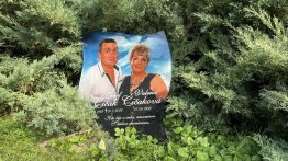 skleněný náhrobek, epitafní skleněná deska, skleněná deska na hrob, fotografie na hrob ze skla, skleněný pomník skleněný náhrobek, epitafní skleněná deska, skleněná deska na hrob, fotografie na hrob ze skla, skleněný pomník