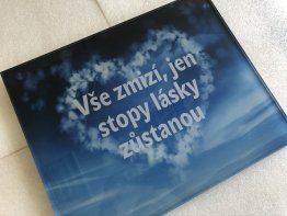 skleněný náhrobek, epitafní skleněná deska, skleněná deska na hrob, fotografie na hrob ze skla, skleněný pomník skleněný náhrobek, epitafní skleněná deska, skleněná deska na hrob, fotografie na hrob ze skla, skleněný pomník