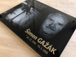 skleněný náhrobek, epitafní skleněná deska, skleněná deska na hrob, fotografie na hrob ze skla, skleněný pomník skleněný náhrobek, epitafní skleněná deska, skleněná deska na hrob, fotografie na hrob ze skla, skleněný pomník