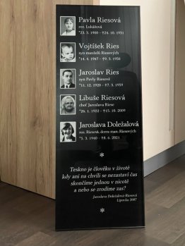 skleněný náhrobek, epitafní skleněná deska, skleněná deska na hrob, fotografie na hrob ze skla skleněný náhrobek, epitafní skleněná deska, skleněná deska na hrob, fotografie na hrob ze skla