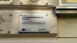 skleněná pamětní deska, pamětní deska ze skla, fotografie na skle, epitafní deska ze skla