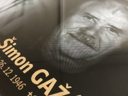 skleněný náhrobek, epitafní skleněná deska, skleněná deska na hrob, fotografie na hrob ze skla, skleněný pomník skleněný náhrobek, epitafní skleněná deska, skleněná deska na hrob, fotografie na hrob ze skla, skleněný pomník